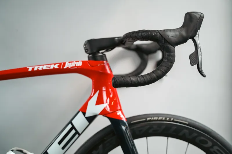 EX DEMO TREK Emonda SLR Road Bike in Silver and Red - 58cm-6