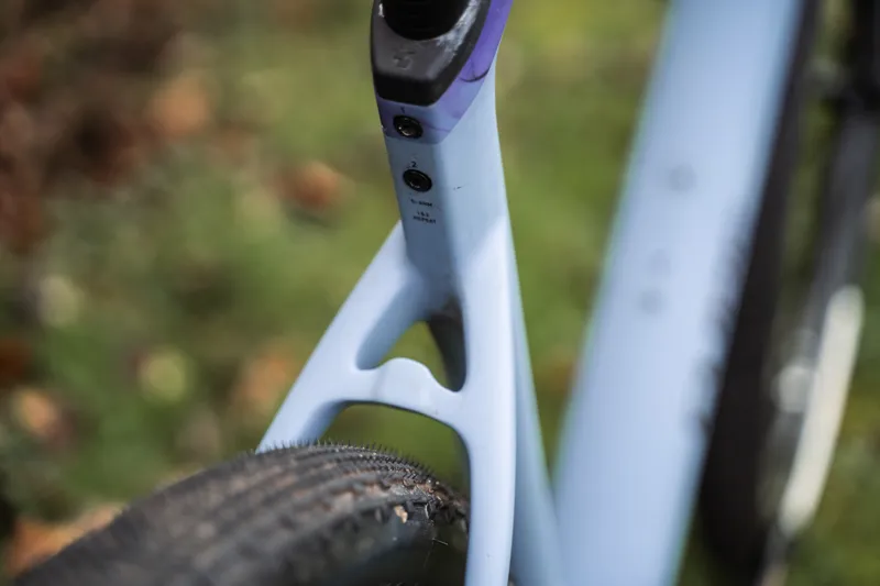 USED - Cube Nuroad C:62 EX Gravel Bike in Pigeonblue and Art - Size Large-6