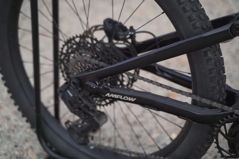 EX-DEMO Amflow PX Carbon 700Wh Electric Full Suspension Mountain Bike in Phantom Black - SIZE MEDIUM-3