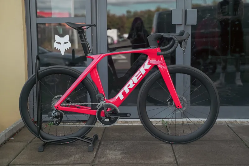 USED TREK Madone SLR 6 AXS Gen 7 Road Bike in Viper Red - SIZE 56