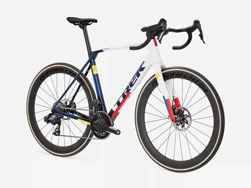 TREK Domane SLR 7 AXS Road Bike in Navy Smoke and Trek White-4