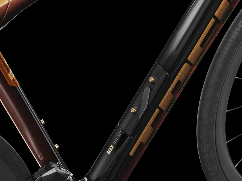 TREK Domane SLR 9 AXS Gen 4 Road Bike in Axinite Flip to Trek Black Fade-4