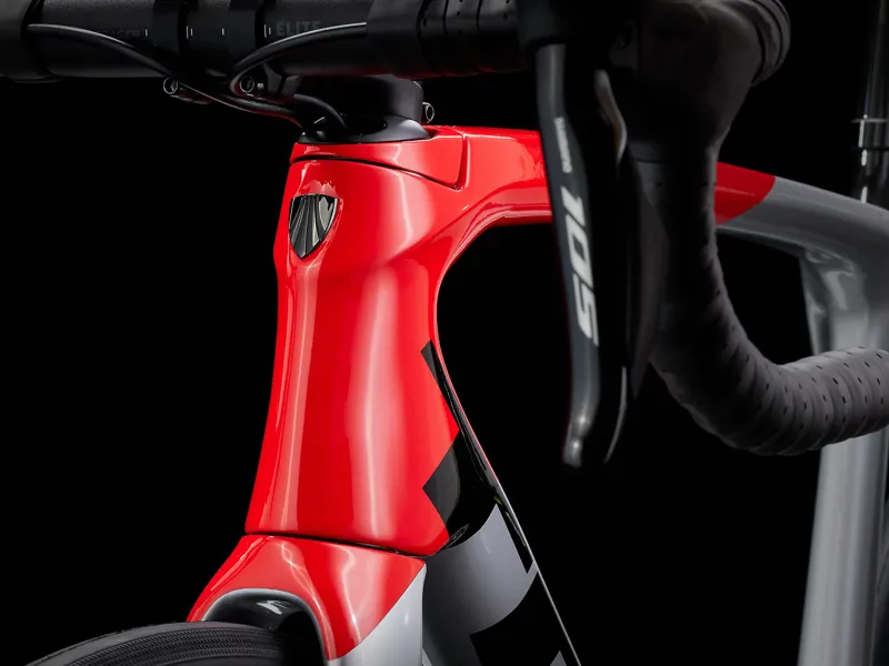 お風呂の王　エモンダSL6PRO 12sDi2 ハンドル 変更サイズ54 TREK Emonda SL 6 Pro Di2 Road Bike in Quicksilver and Red