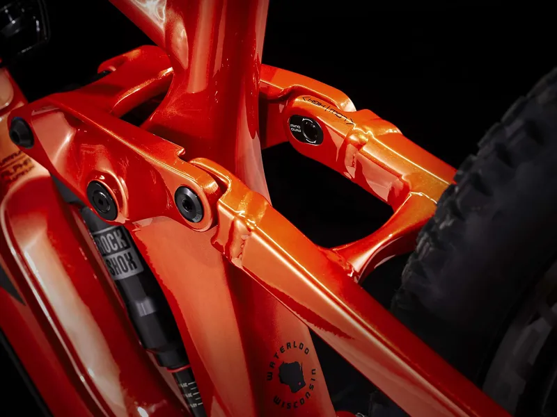  TREK Slash 7 Full Suspension Mountain Bike in Lava Red-4