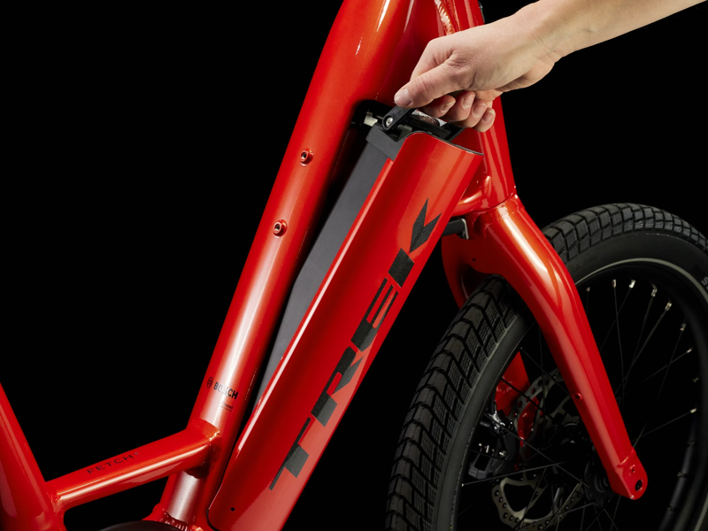 TREK Fetch+ 2 500Wh Electric Cargo Bike in Lava Red-5