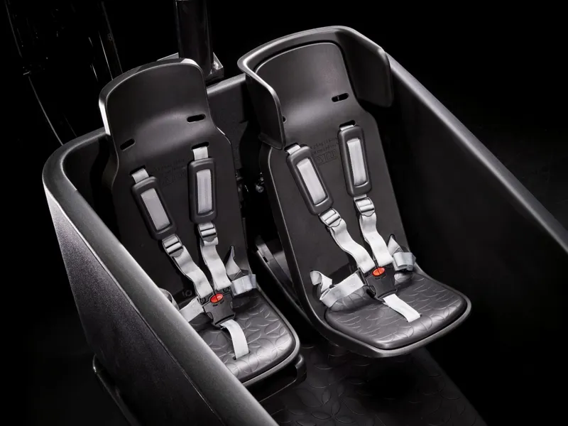 TREK Fetch+ 4 750Wh Electric Cargo Bike in Lava Red-8