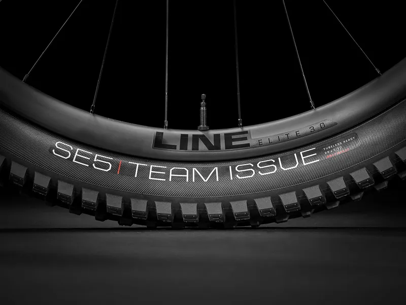 TREK Fuel EX 9.8 GX AXS Gen 6 Full Suspension Mountain Bike in Mulsanne Blue-8