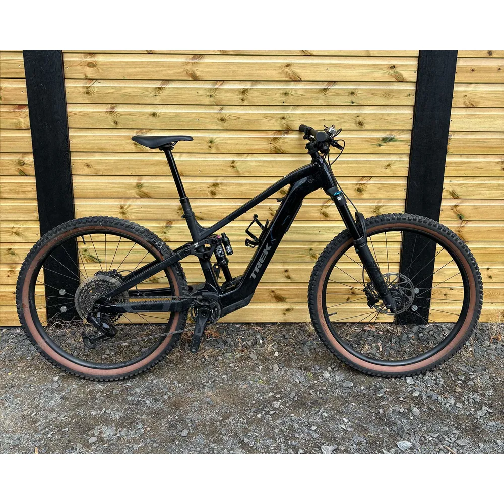 Team Cycles Ex Hire TREK Fuel+ EX 8 580Wh Electric Full Suspension Mountain Bike in Trek Black and Purple Flip Splatter | Interest FREE Finance & Online Refund Policy.