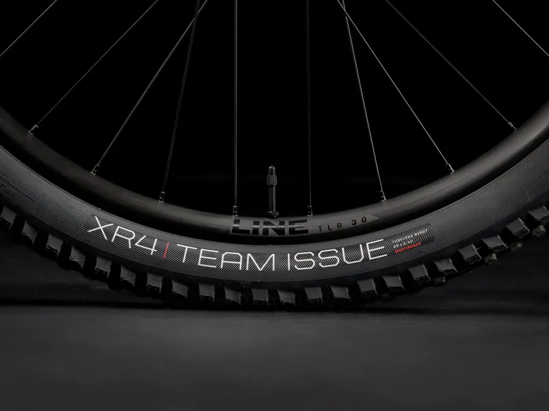 TREK Fuel EX 5 Gen 6 Full Suspension Mountain Bike in Dnister Black-8