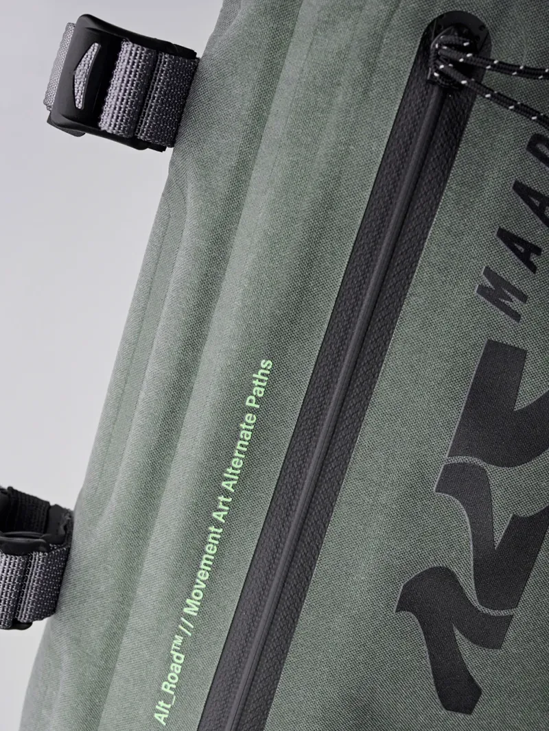 MAAP x Apidura Handlebar Pack in Loam - 9L-3