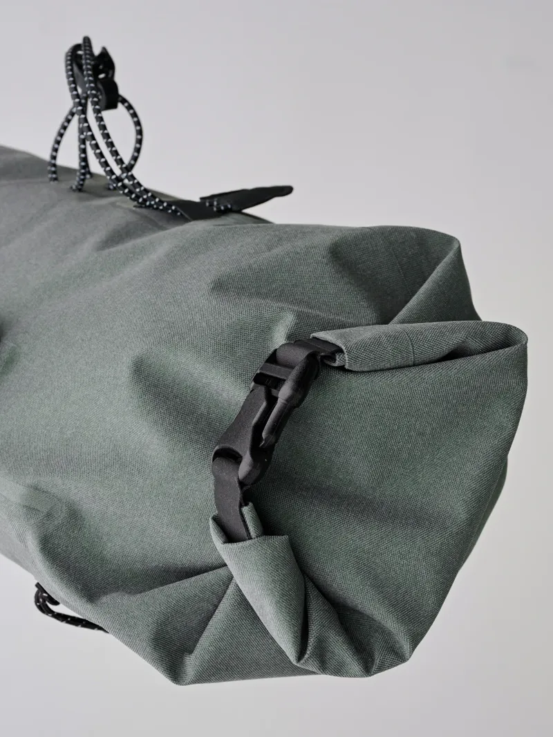 MAAP x Apidura Handlebar Pack in Loam - 9L-4