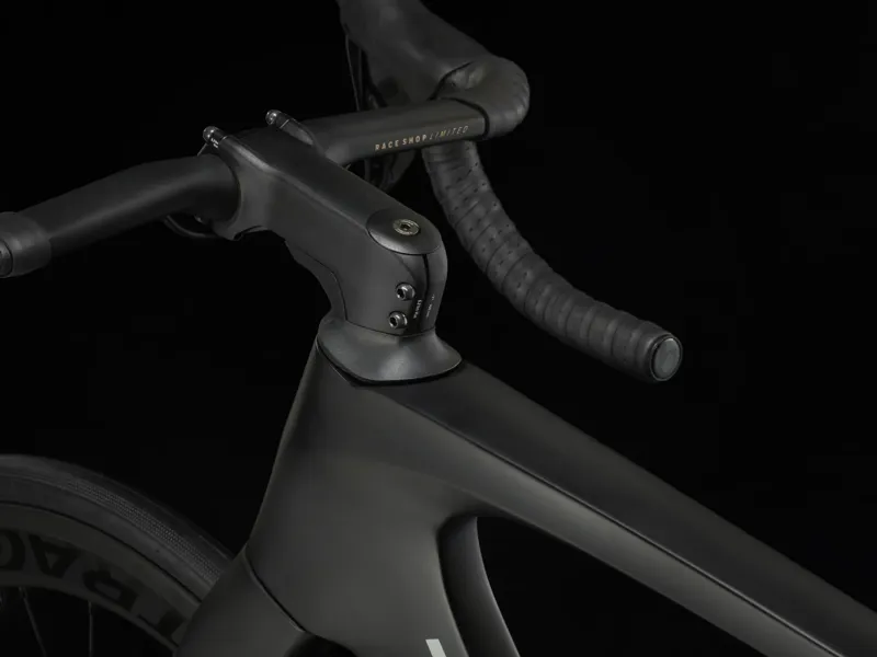 TREK Madone SL 6 Gen 7 Road Bike in Carbon Smoke-4