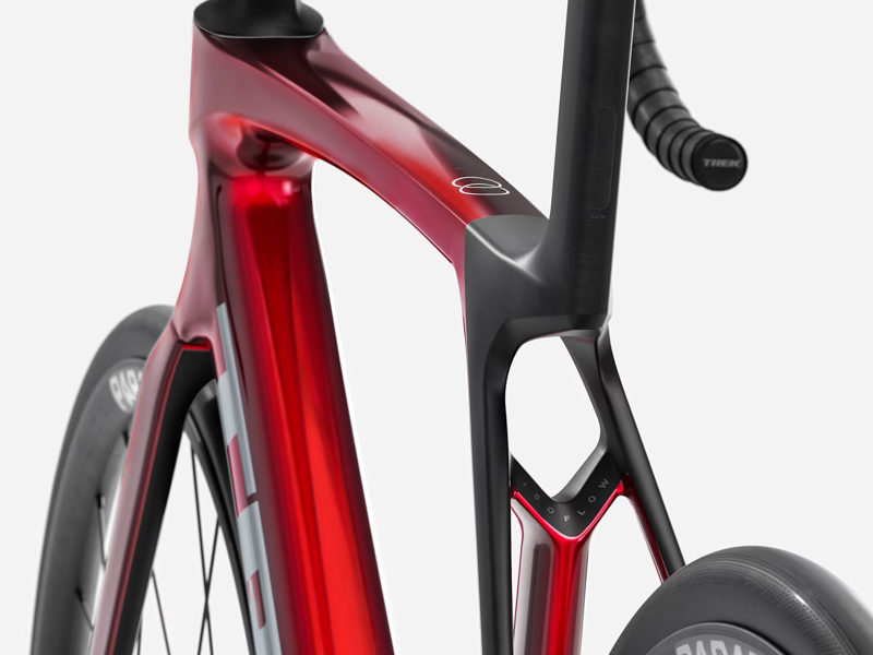 TREK Madone SL 5 Gen 8 Road Bike in Gloss Fury Red and Matte Deep Smoke-3