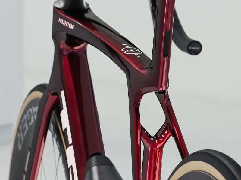 TREK Madone SLR 7 AXS Gen 8 Road Bike in Carbon Red Smoke-2