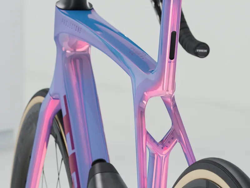 TREK Madone SLR 9 AXS Gen 8 Road Bike in ICON Tête de la Course-2