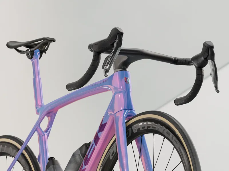 TREK Madone SLR 9 AXS Gen 8 Road Bike in ICON Tête de la Course-3