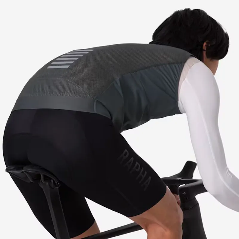 Rapha Mens Pro Team Gilet II in Onyx and Silver Reflective