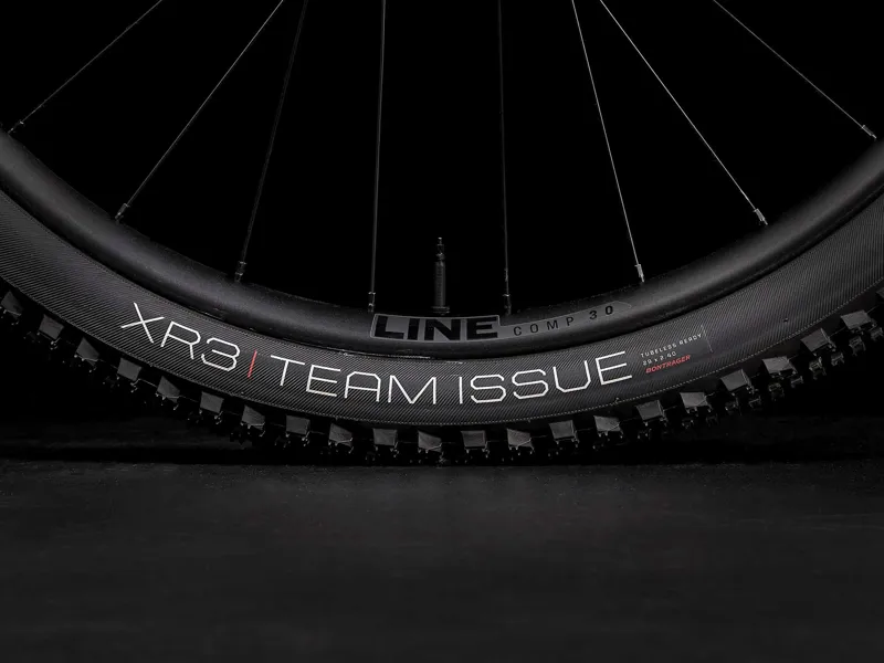 TREK Powerfly 7 625Wh Gen 4 Electric Mountain Bike in Crimson Red and Lithium Grey-7