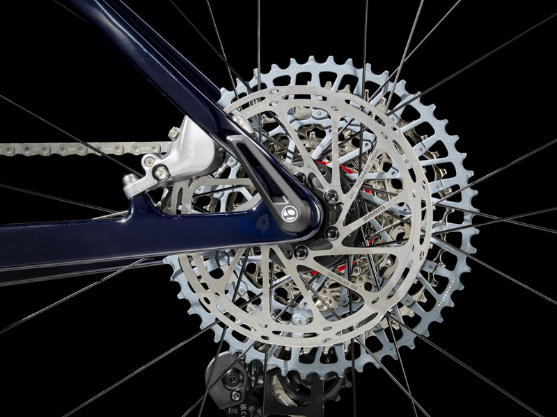 TREK Procaliber 9.7 AXS XC Mountain Bike in Carbon Blue Smoke and Deep Dark Blue-7