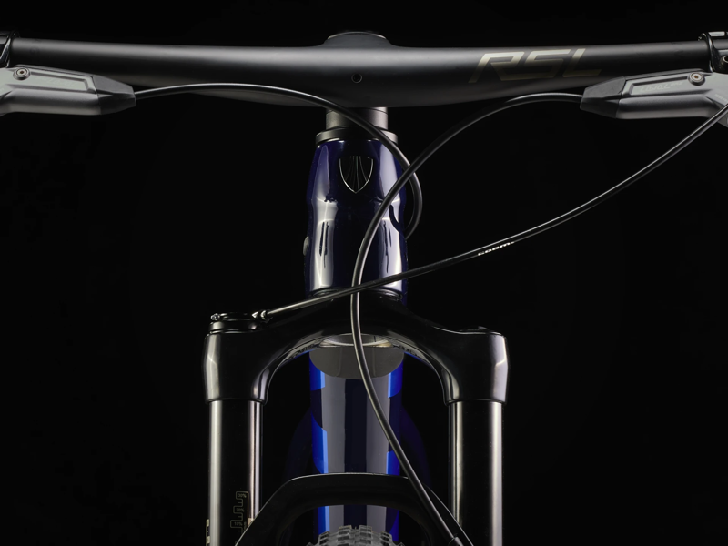 TREK Procaliber 9.7 AXS XC Mountain Bike in Carbon Blue Smoke and Deep Dark Blue-8