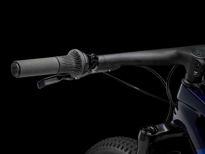 TREK Procaliber 9.7 AXS XC Mountain Bike in Carbon Blue Smoke and Deep Dark Blue-9