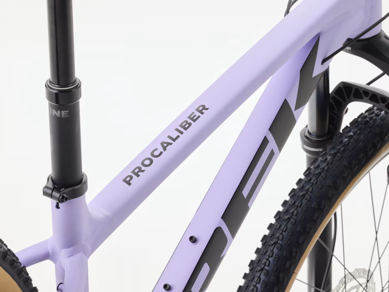 TREK Procaliber 6 Hardtail Mountain Bike in Lavender Haze-2