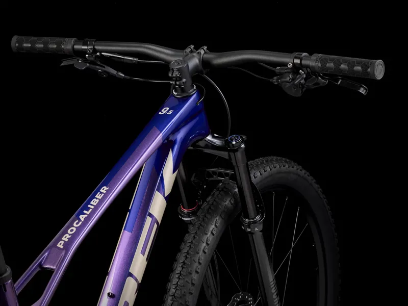 TREK Procaliber 9.5 Gen 3 Hardtail Mountain Bike in Purple Flip and Hex Blue-1