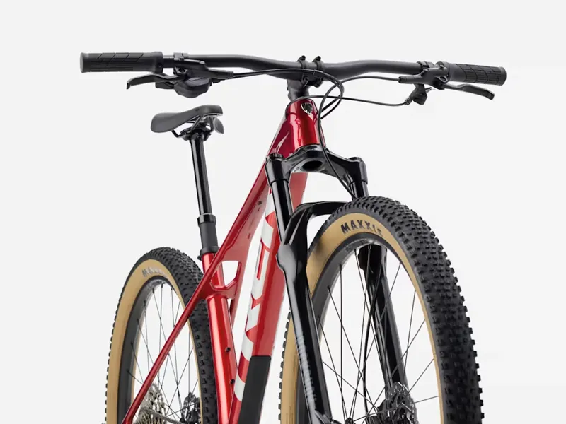 TREK Procaliber 9.5 Gen 3 Mountain Bike in Fury Red-2