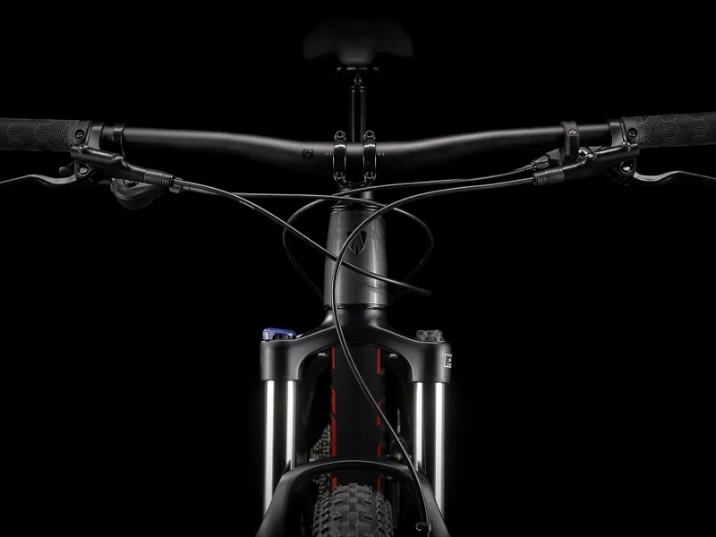 TREK Roscoe 6 Hardtail Mountain Bike in Lithium Grey and Cobra Blood-7