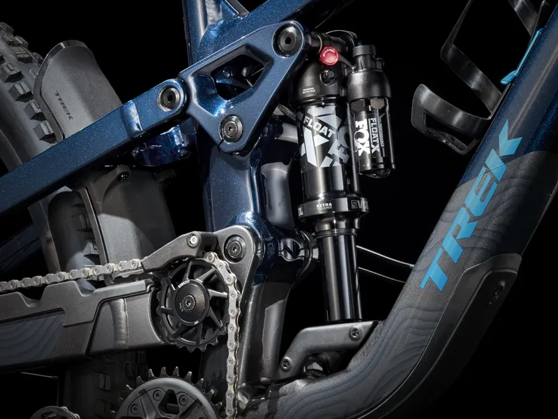 TREK Slash 8 XT Gen 6 Full Suspension Mountain Bike in Marianas Blue-4