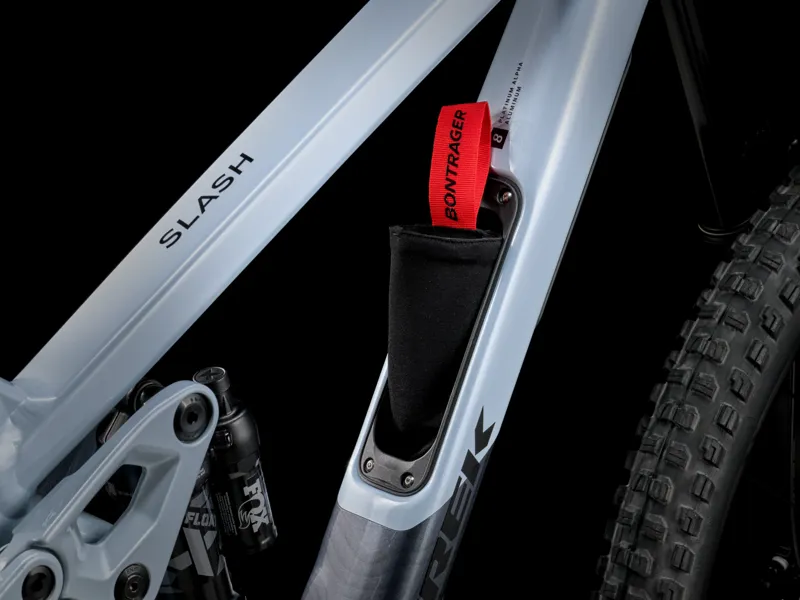 TREK Slash 8 XT Gen 6 Full Suspension Mountain Bike in Plasma Grey Pearl-3