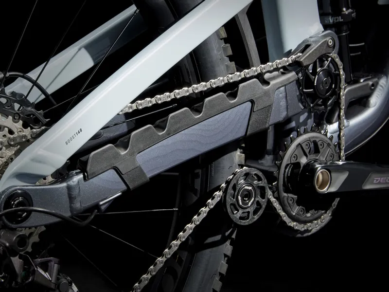 TREK Slash 8 XT Gen 6 Full Suspension Mountain Bike in Plasma Grey Pearl-7