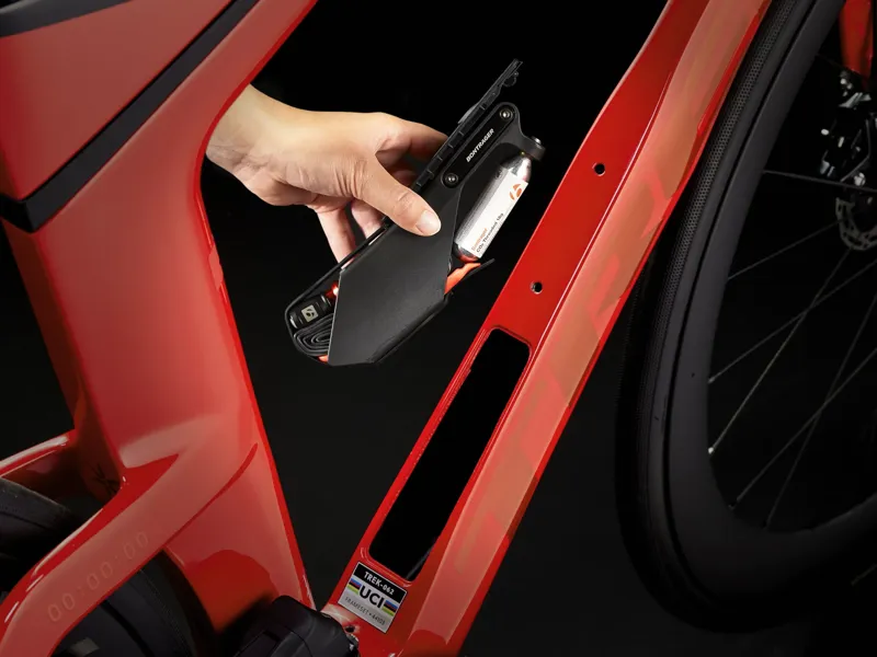 TREK Speed Concept SLR 7 AXS Triathlon Bike in Viper Red and Trek Black-4