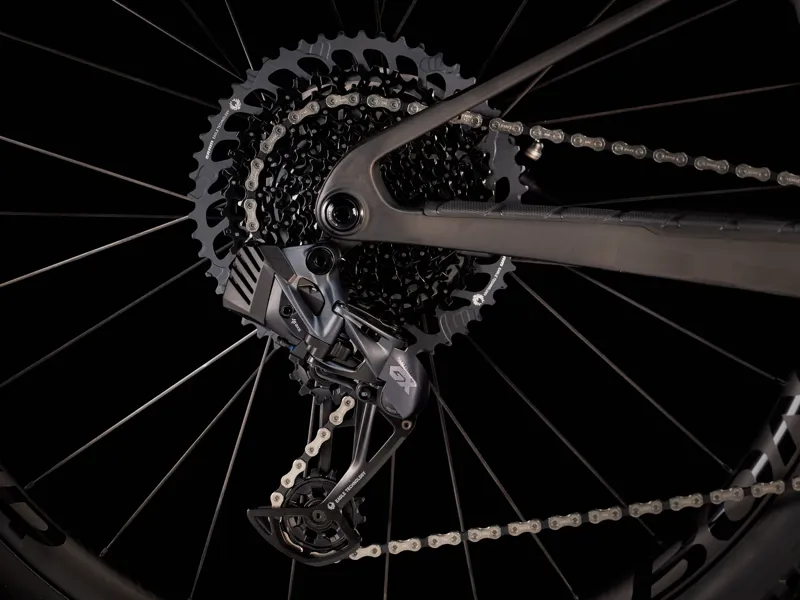 TREK Supercaliber 9.8 GX AXS Full Suspension XC Mountain Bike in Matte Carbon and Gloss Trek Black-4