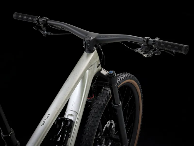 TREK Top Fuel 9.8 XT Full Suspension Mountain Bike in Lunar Silver-1