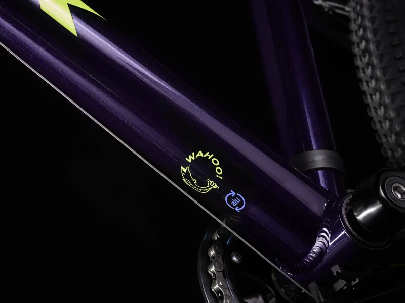 TREK Wahoo 26 Kids Hybrid Bike in Purple Abyss-4