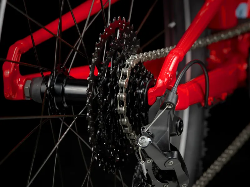 TREK Wahoo 24 Path Kids Mountain Bike in Viper Red-7