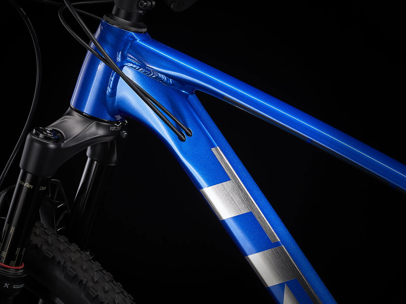 TREK X-Caliber 9 Hardtail Mountain Bike in Alpine Blue-7
