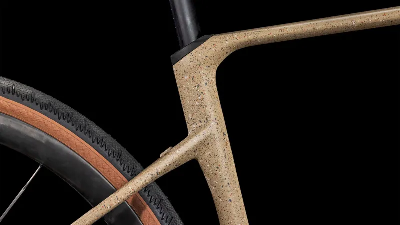 Cube Nuroad C:62 SLT Gravel Bike in Mineralgrit Black-5