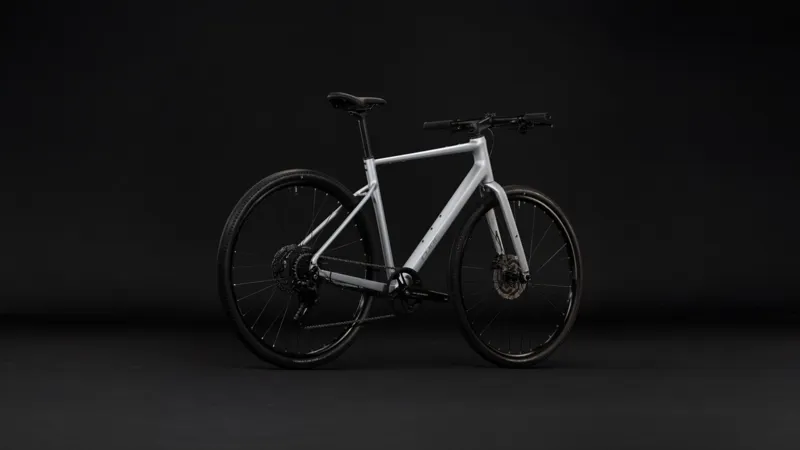 Cube Nulane ONE Hybrid Bike in Silverstar and Reflex-6