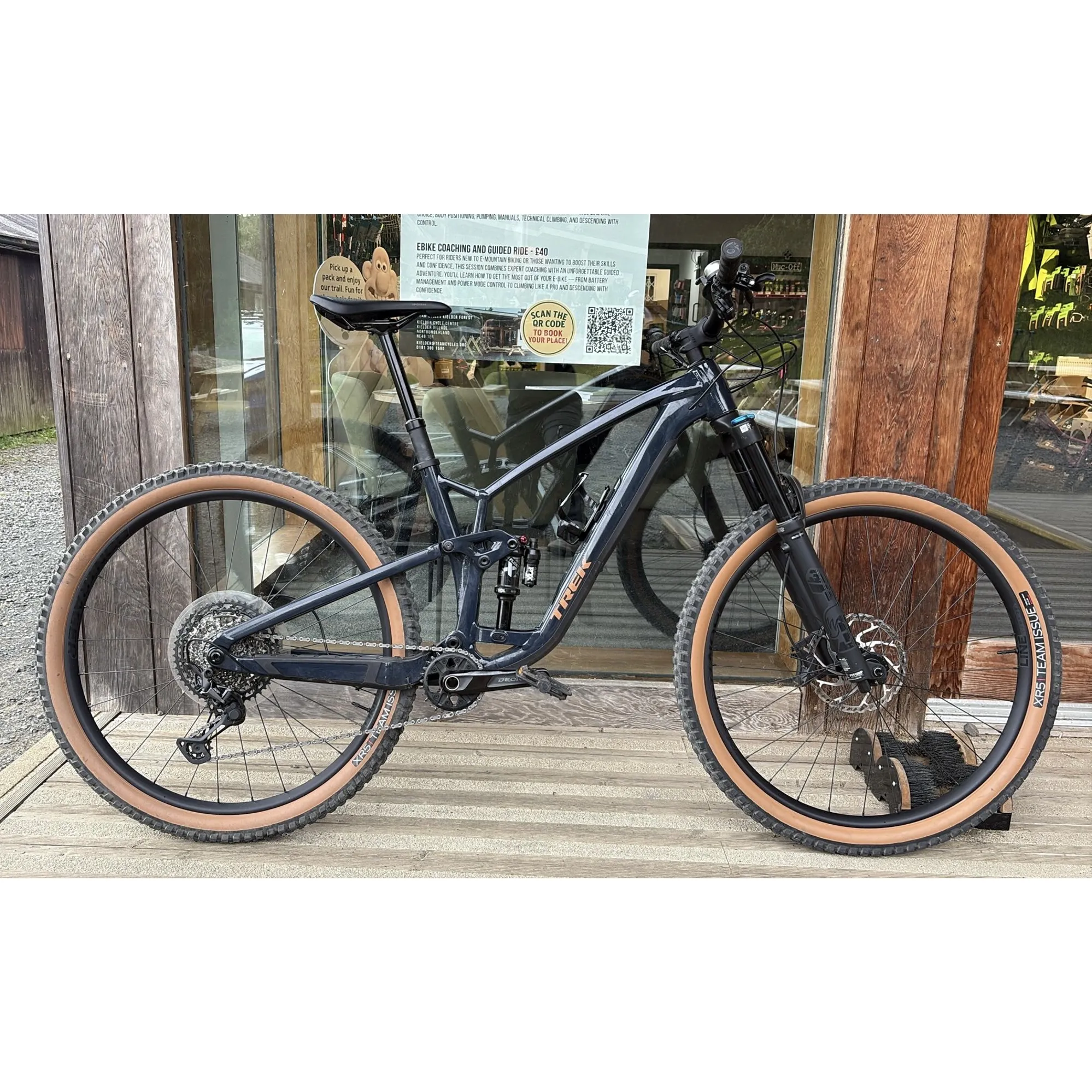 trek bicycle weight Verve 3 Gen 5, Matte Black / Large powerful disc brakes FX+ 7S