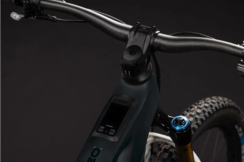 Cube Stereo Hybrid ONE44 HPC AT 800Wh Electric Full Suspension Mountain Bike in Carbon and White-4