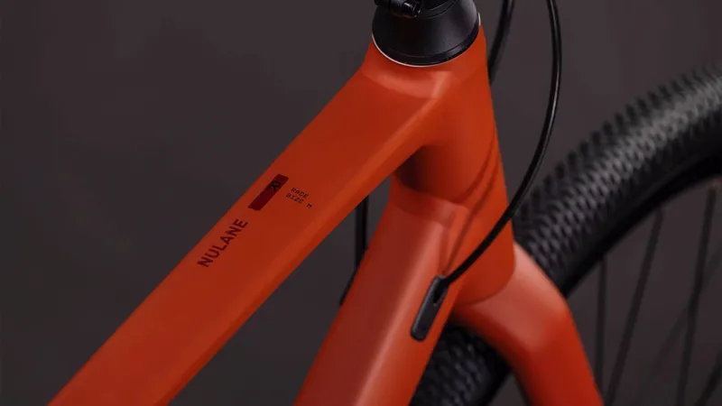 Cube Nulane Race Hybrid Bike in Amber and Black-5