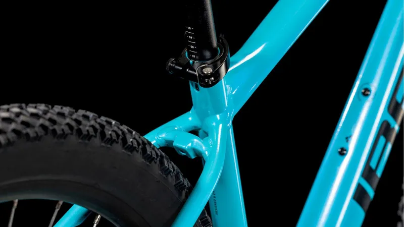 Cube Aim Race Mountain Bike in Swimmingpool and Black-3