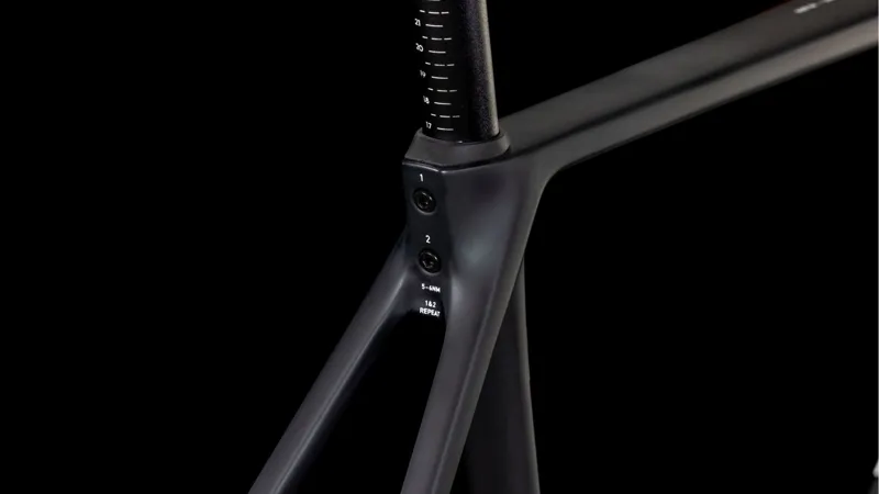 Cube Cross Race C:62 Pro Cyclocross Bike in Carbon and Orange-3