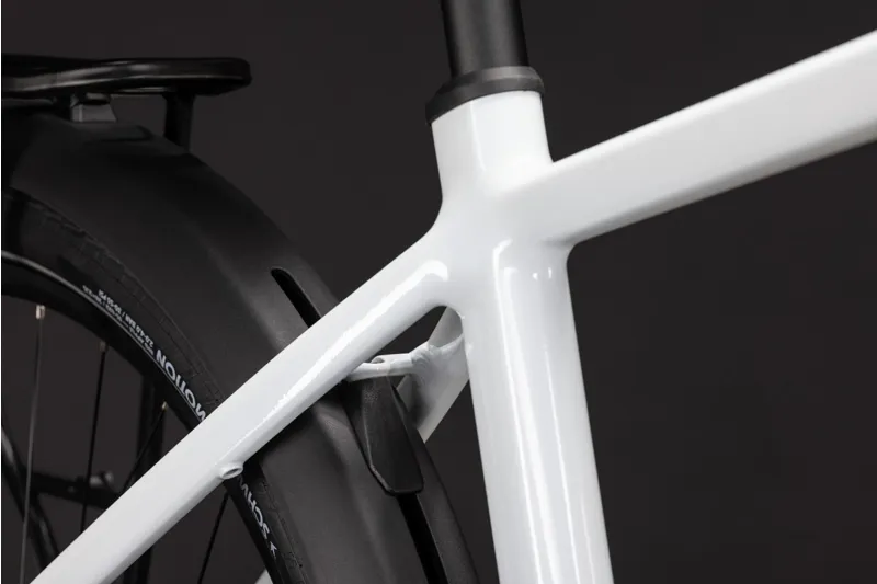 Cube Touring Hybrid ONE 600Wh Electric Hybrid Bike in Metallicwhite and Chrome-2
