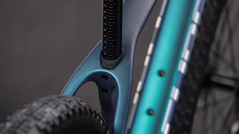 Cube Reaction C:62 Pro Mountain Bike in Polarlight and Black-5