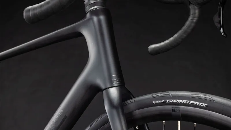 Cube Attain C:62 Race Road Bike in Blackline-5
