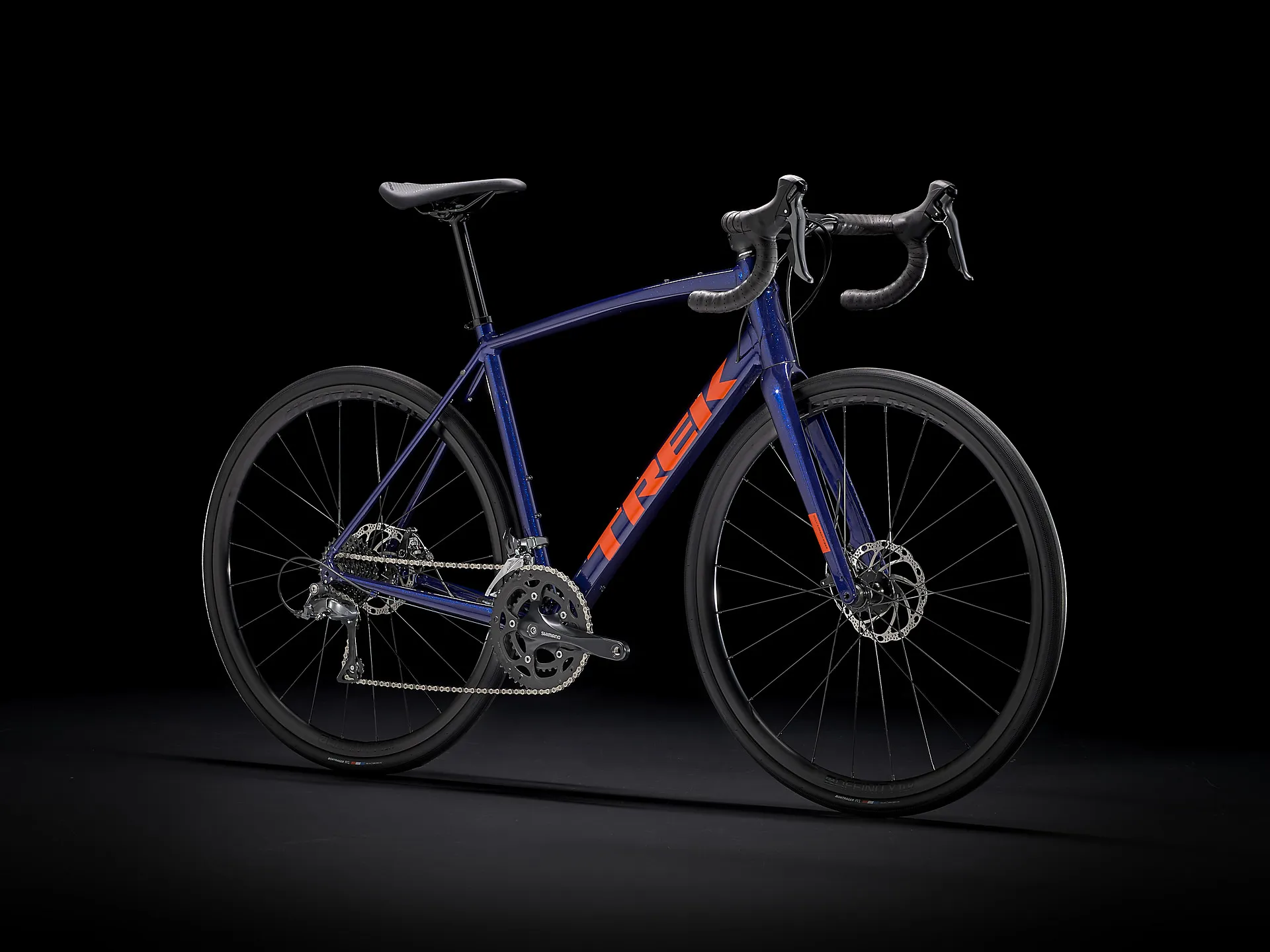Purple Domane Al2 Disk 2022 Trek Domane AL Disc Road Bikes Purple