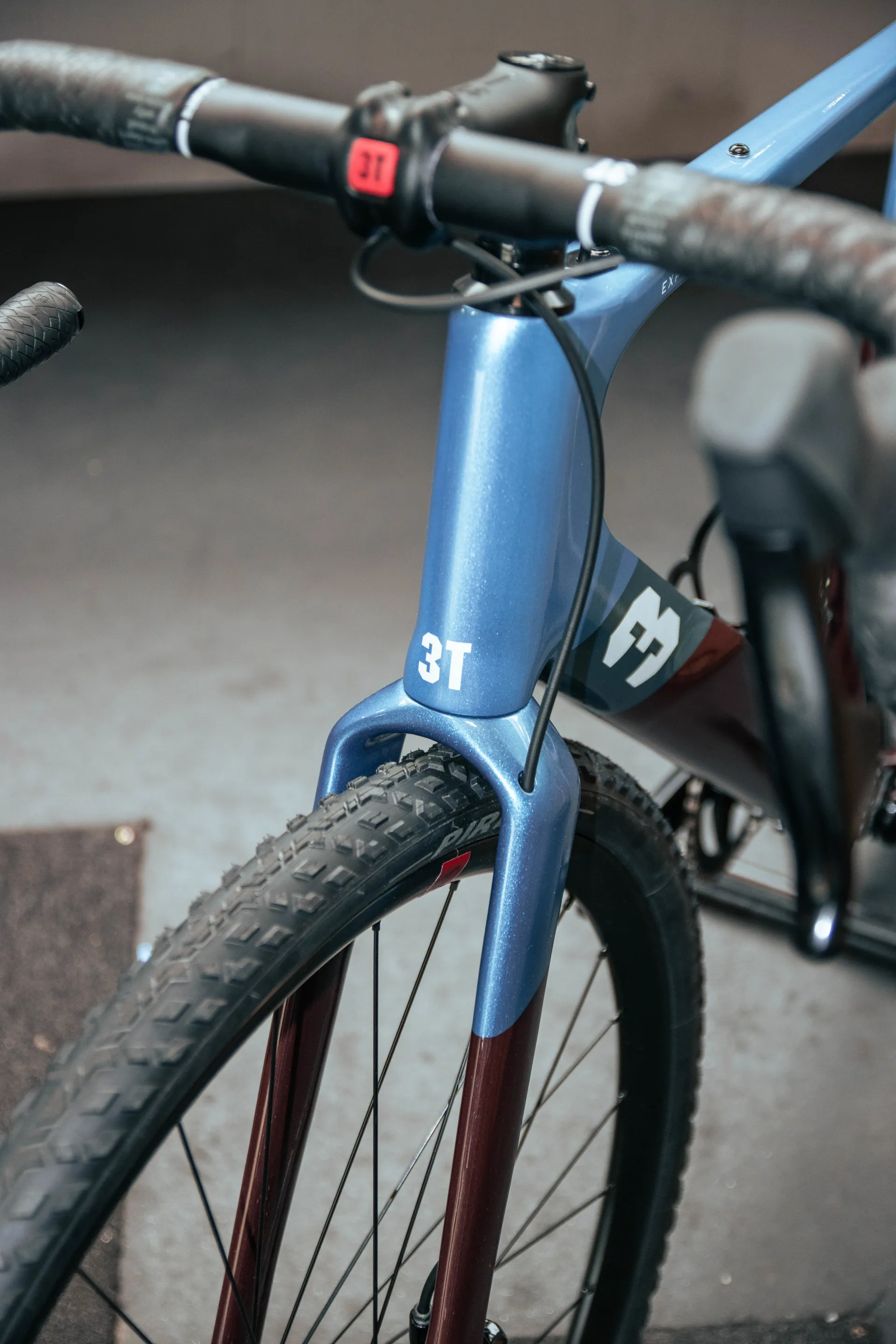 3T Exploro Racemax Rival XPLR 1x12 700C Gravel Bike in Blue and Brown